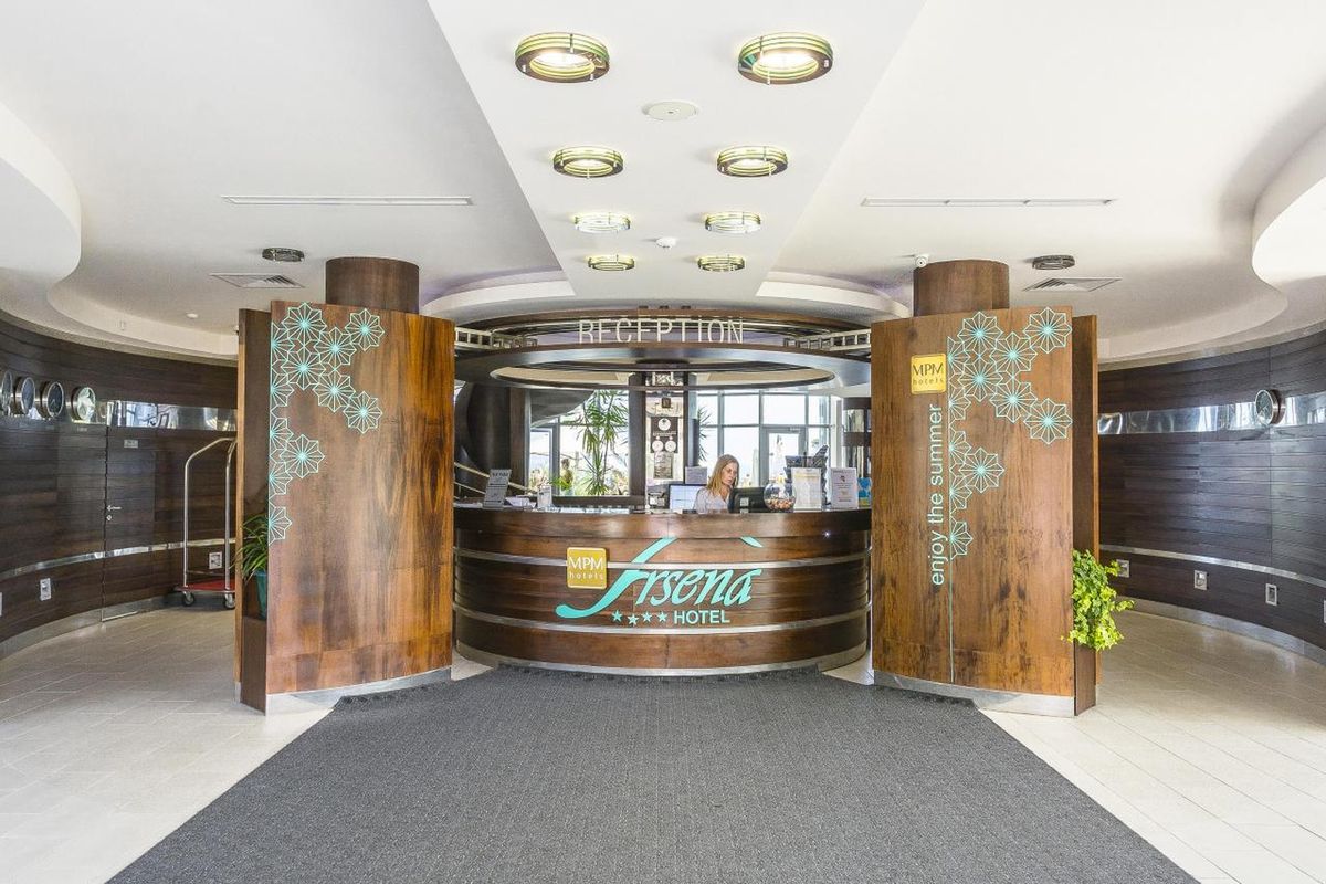 MPM Arsena - recepcja / lobby