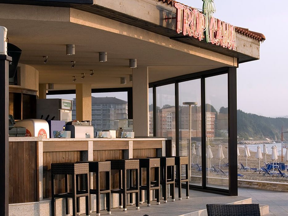 beach bar