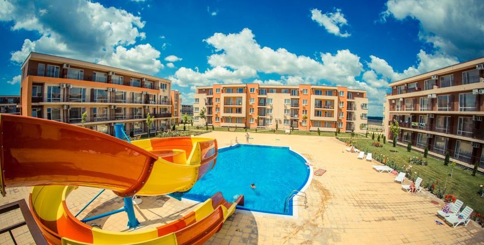 obiekt, teren hotelu, basen