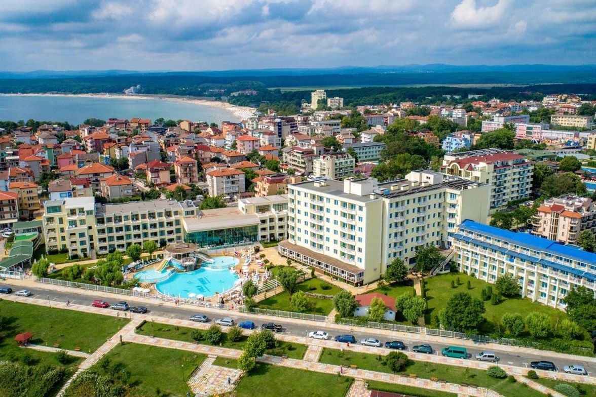 Perla Beach (ex. Perla Club) - teren hotelu