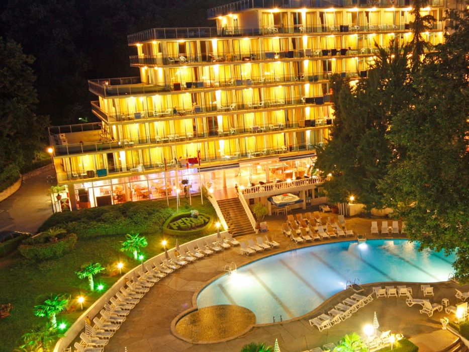 obiekt, teren hotelu, basen