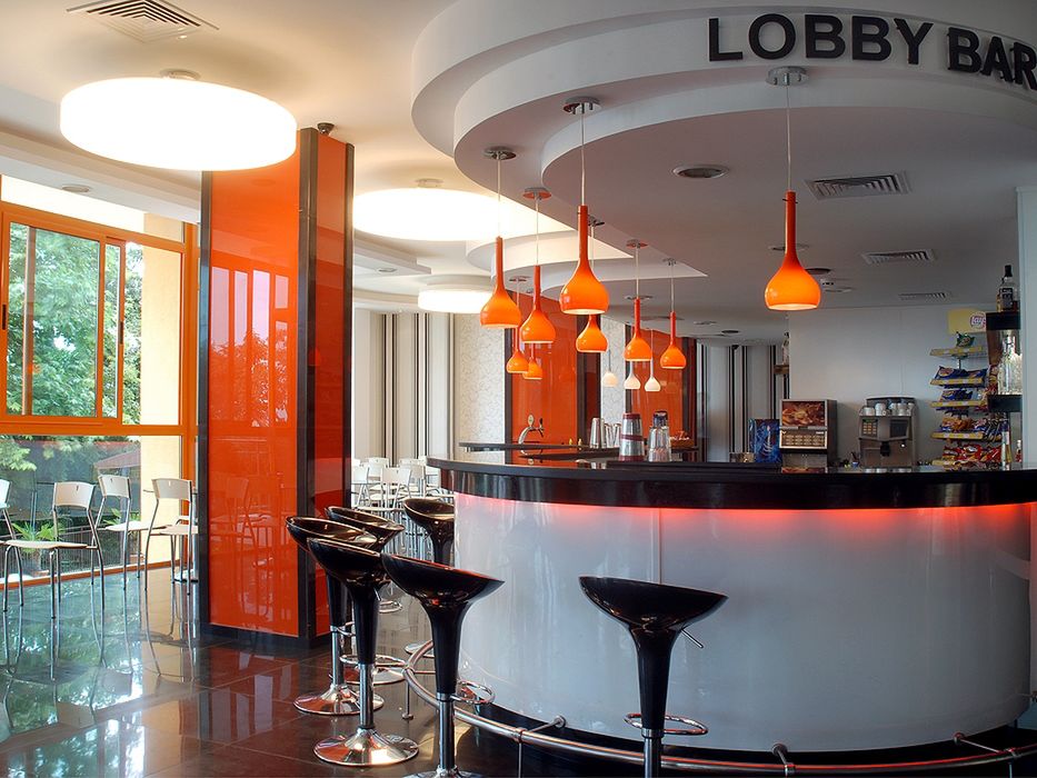 lobby bar