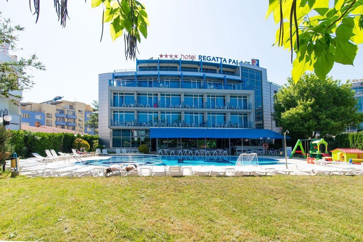 obiekt, teren hotelu, basen