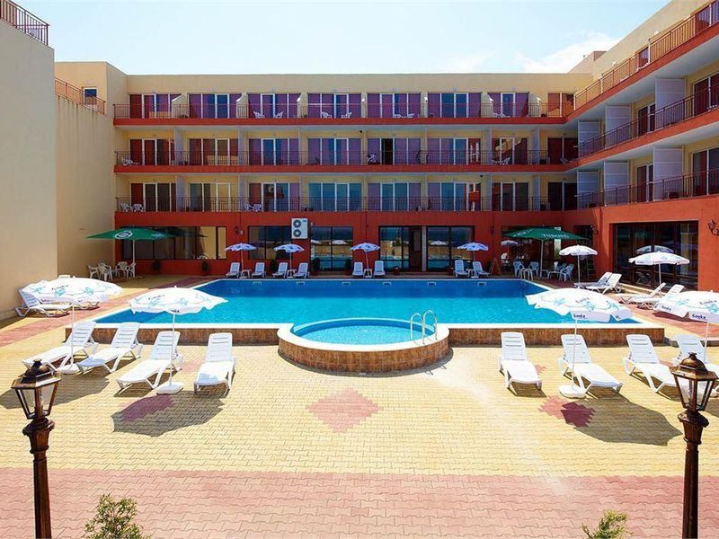 Relax (ex IH Pomorie Relax) 2*