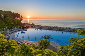 HVD Riviera Beach Golden Sands