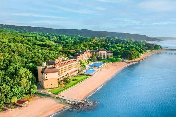 HVD Riviera Beach (Golden Sands)