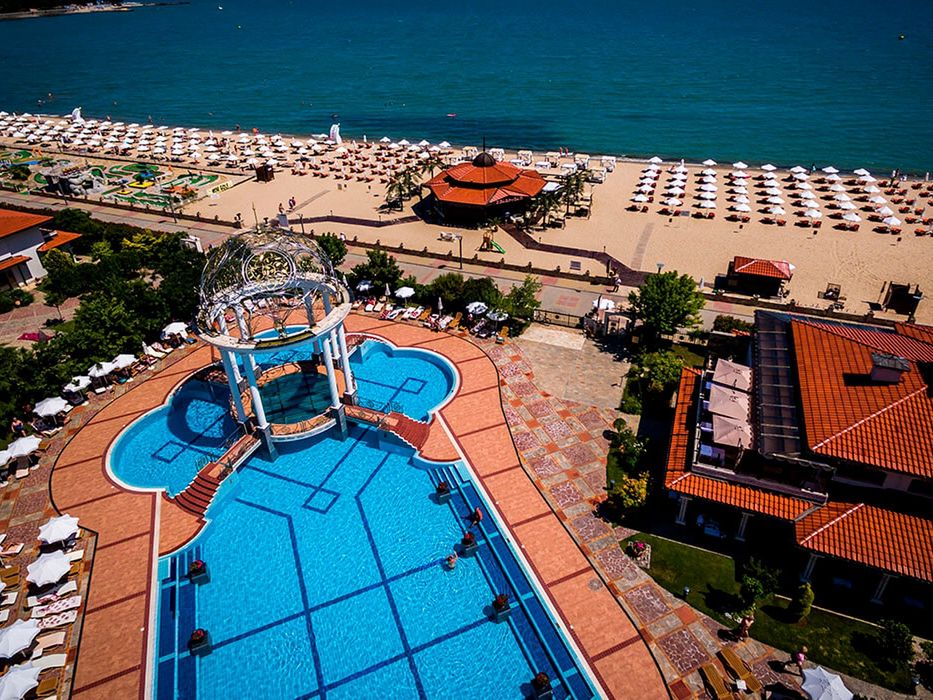 teren hotelu, basen, plaża