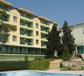 Silver (Golden Sands)