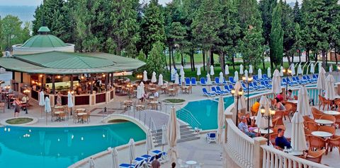 basen, pool bar