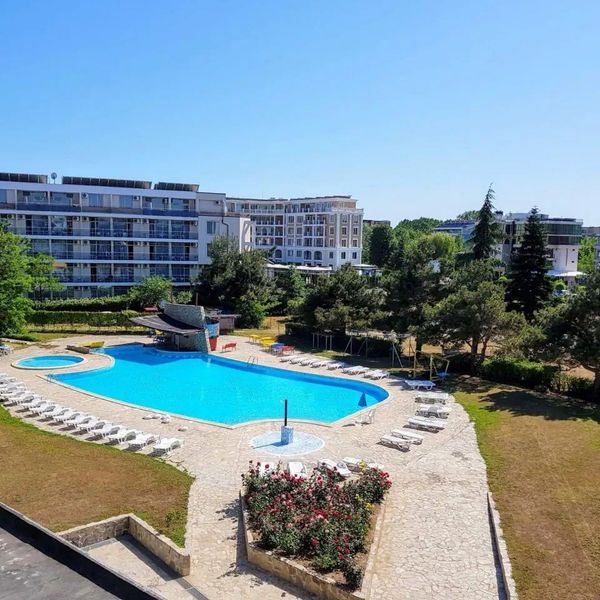 Sunny Beach Garden