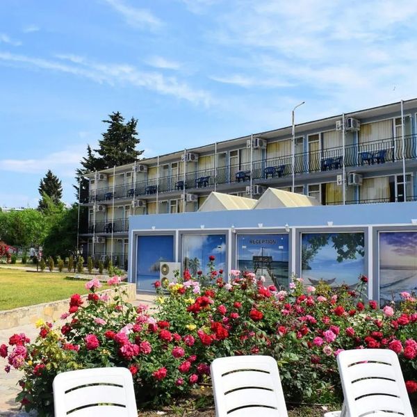 Sunny Beach Garden
