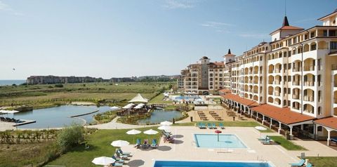 obiekt, teren hotelu, basen