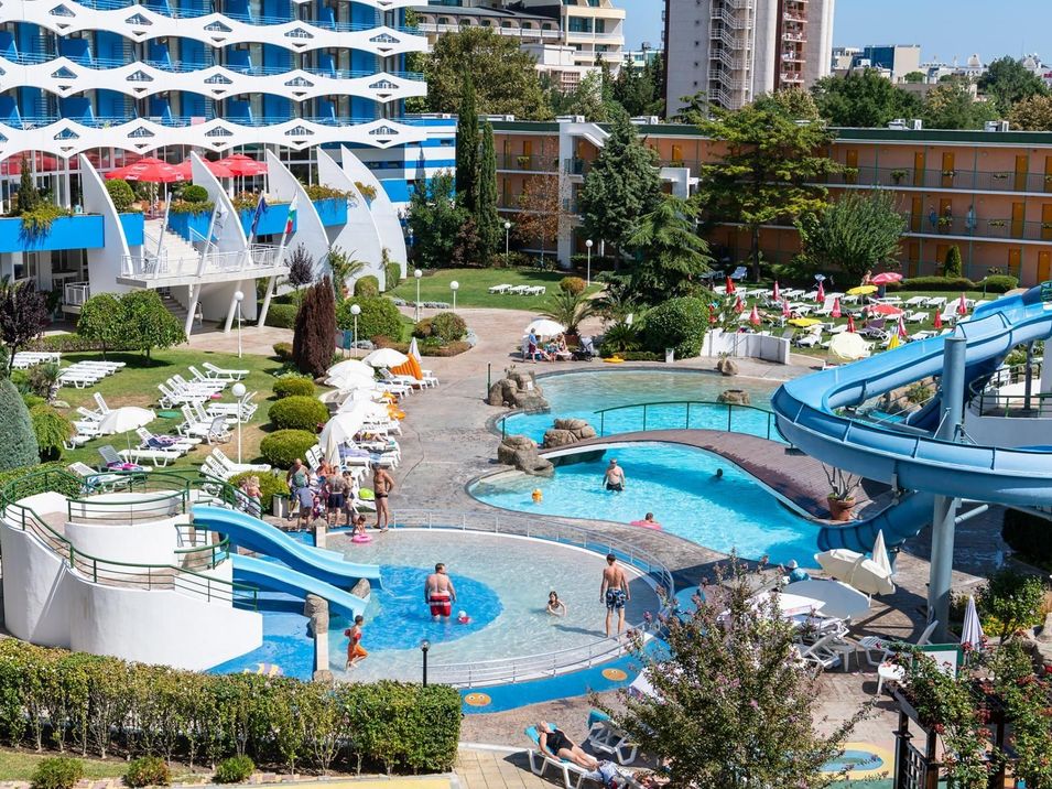 basen, aquapark, zjeżdżalnia