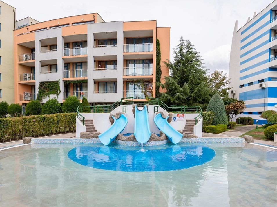 basen, aquapark, zjeżdżalnia, brodzik