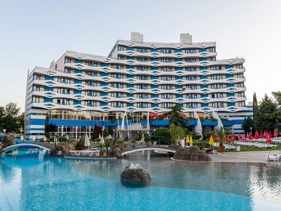 obiekt, teren hotelu, basen