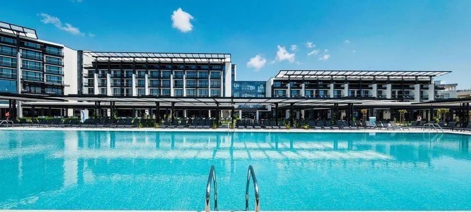 Voya Beach Resort