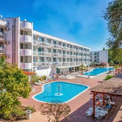 Zefir Beach