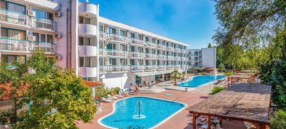 Zefir Beach