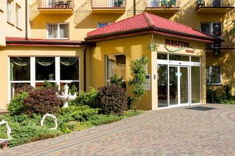 Bursztyn Medical Spa Holiday Houses