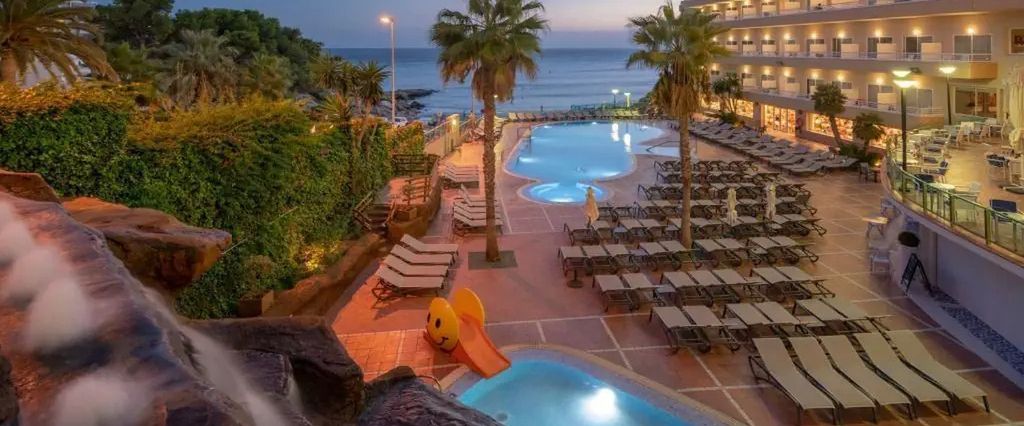 budynek główny, basen