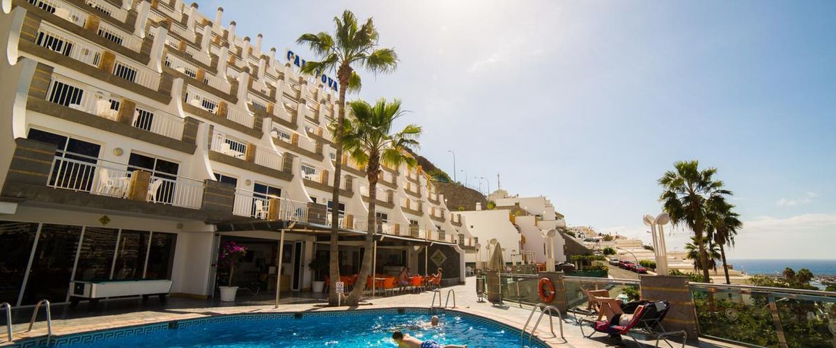 obiekt, teren hotelu, basen