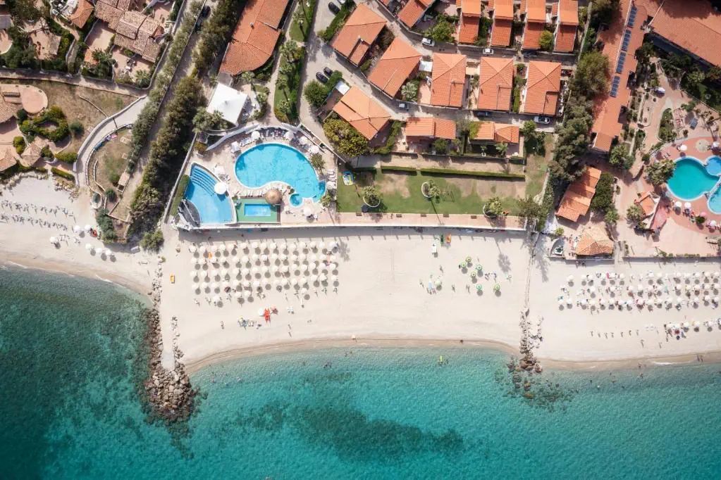basen, plaża, teren hotelu