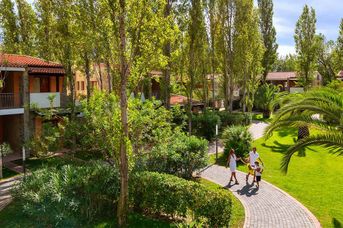Calaserena Village