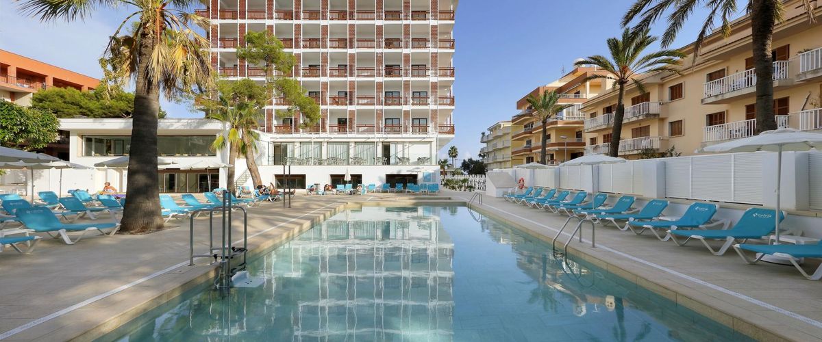 obiekt, teren hotelu, basen