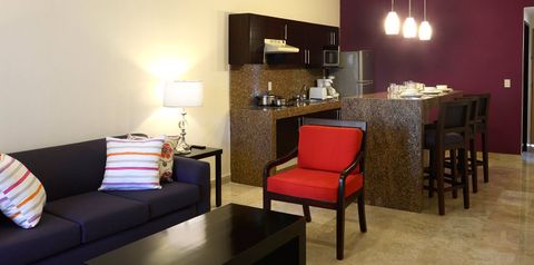 pokój, kuchnia / aneks kuchenny