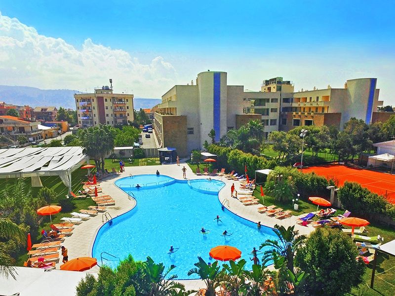 Capo Peloro Resort
