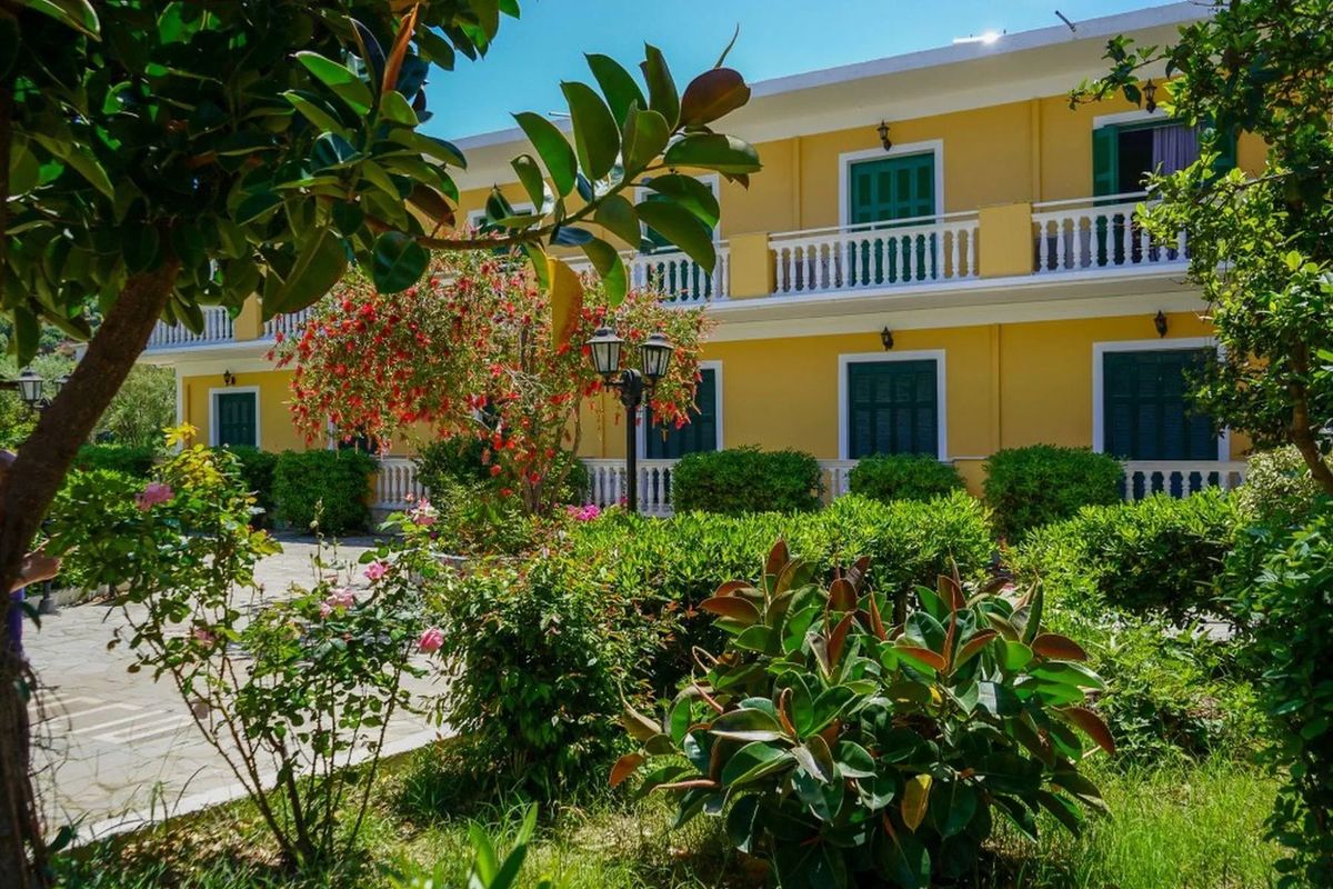 obiekt, teren hotelu