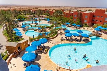 Cardina Resort by Sunrise