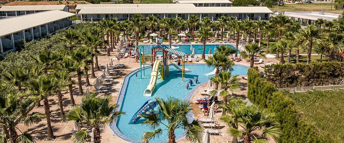 teren hotelu, basen, aquapark