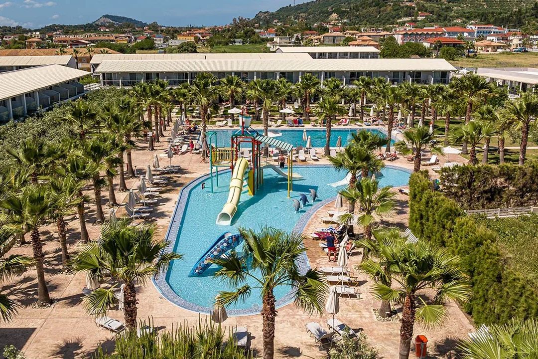 teren hotelu, basen, aquapark