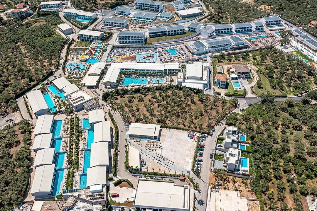 obiekt, teren hotelu