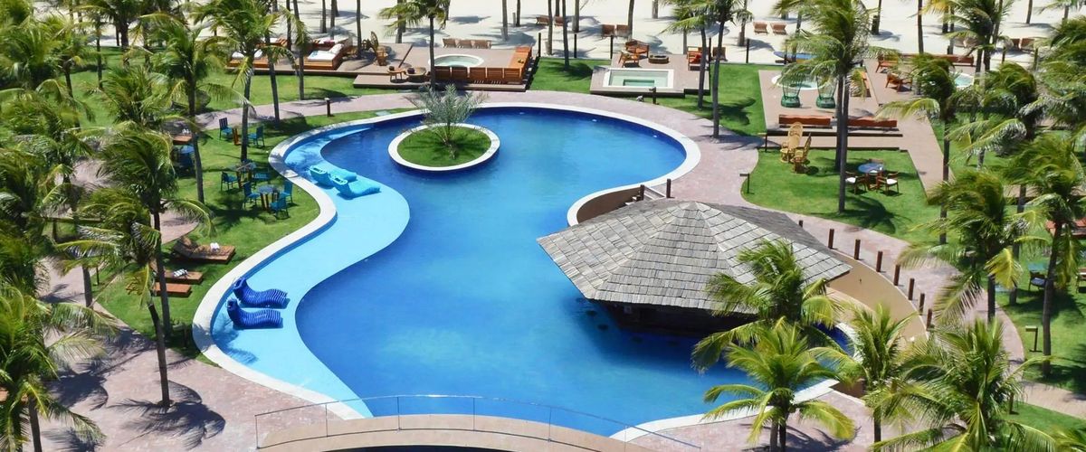 teren hotelu, basen, plaża