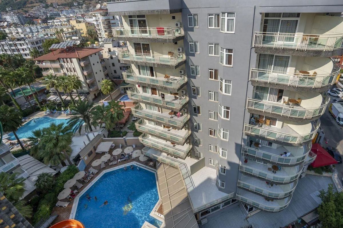 balkon / taras, basen, obiekt