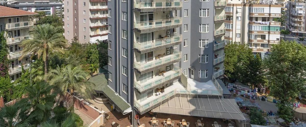 obiekt, teren hotelu, basen