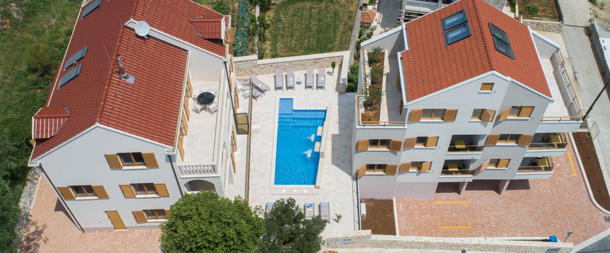 obiekt, teren hotelu, basen