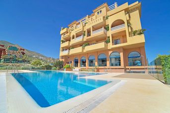 Casamaia Apartments (ex. Holiday Hydros)