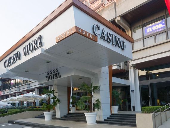 &amp;amp; Casino Cherno More 4*