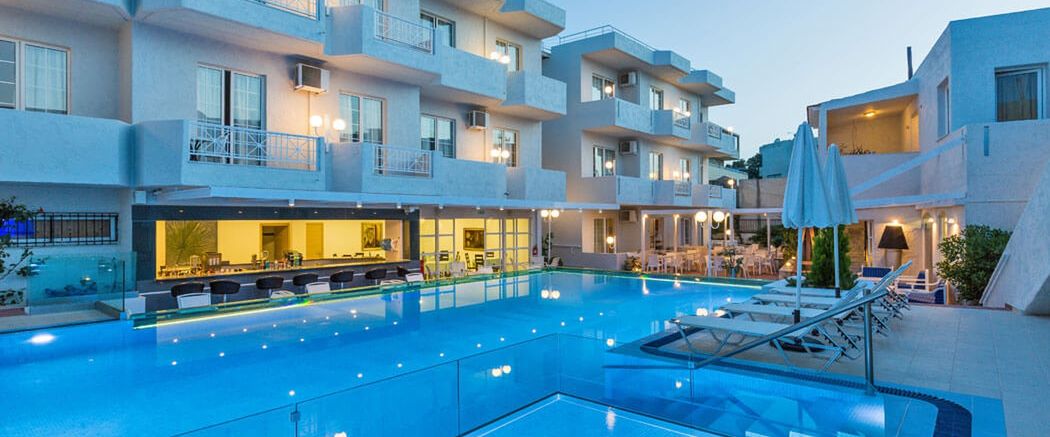 budynek główny, basen