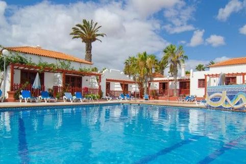 obiekt, teren hotelu, basen