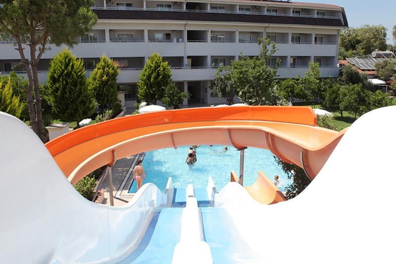 budynek główny, teren hotelu