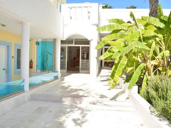 obiekt, recepcja / lobby, teren hotelu