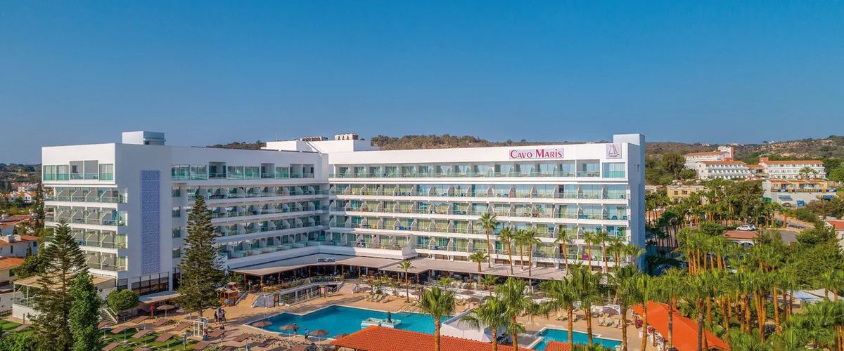 obiekt, teren hotelu, basen
