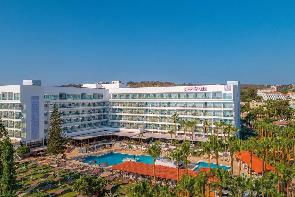 obiekt, teren hotelu, basen