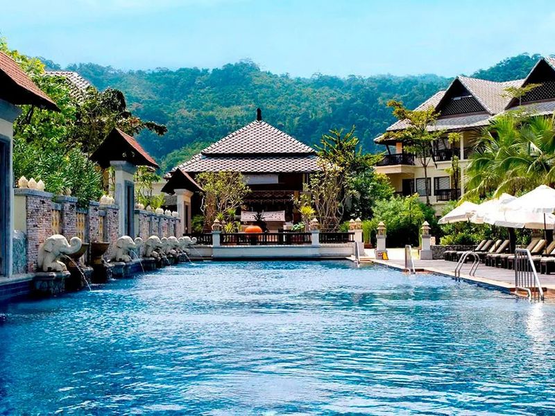Centara Seaview Resort