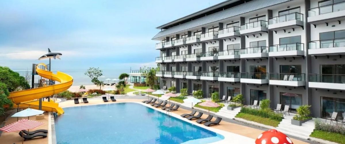 teren hotelu, basen