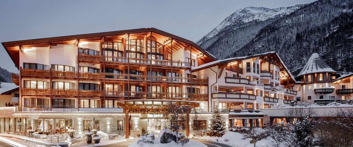 obiekt, budynek główny, teren hotelu